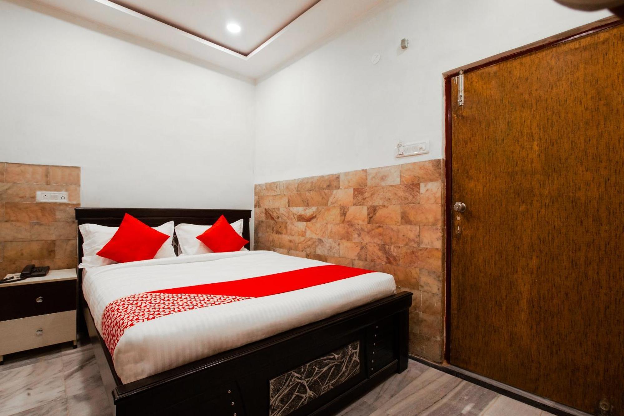 Secundurabad Super Hotel O Holiday Rani Gunj Opp Punjab National Bank מראה חיצוני תמונה