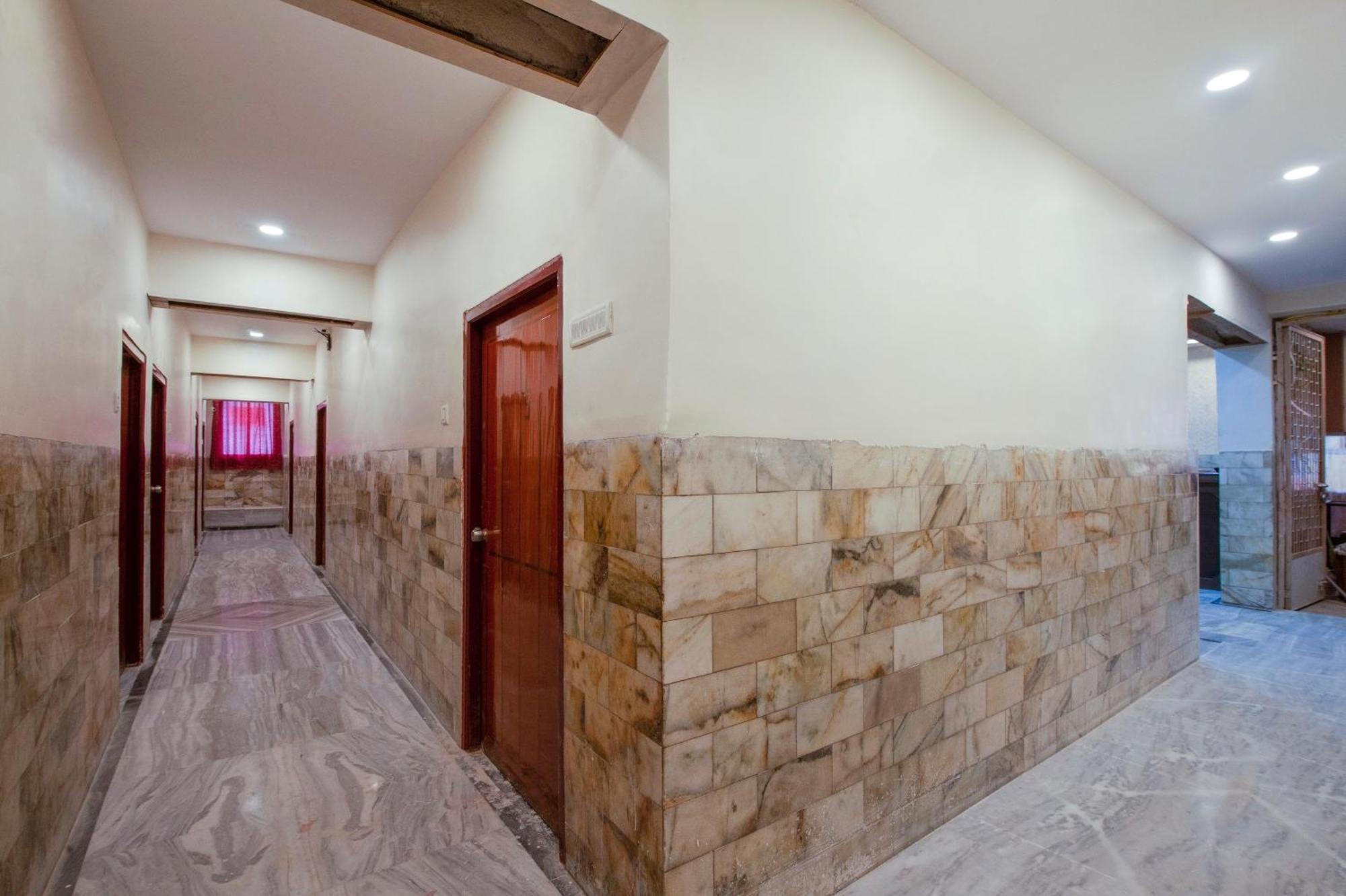 Secundurabad Super Hotel O Holiday Rani Gunj Opp Punjab National Bank מראה חיצוני תמונה