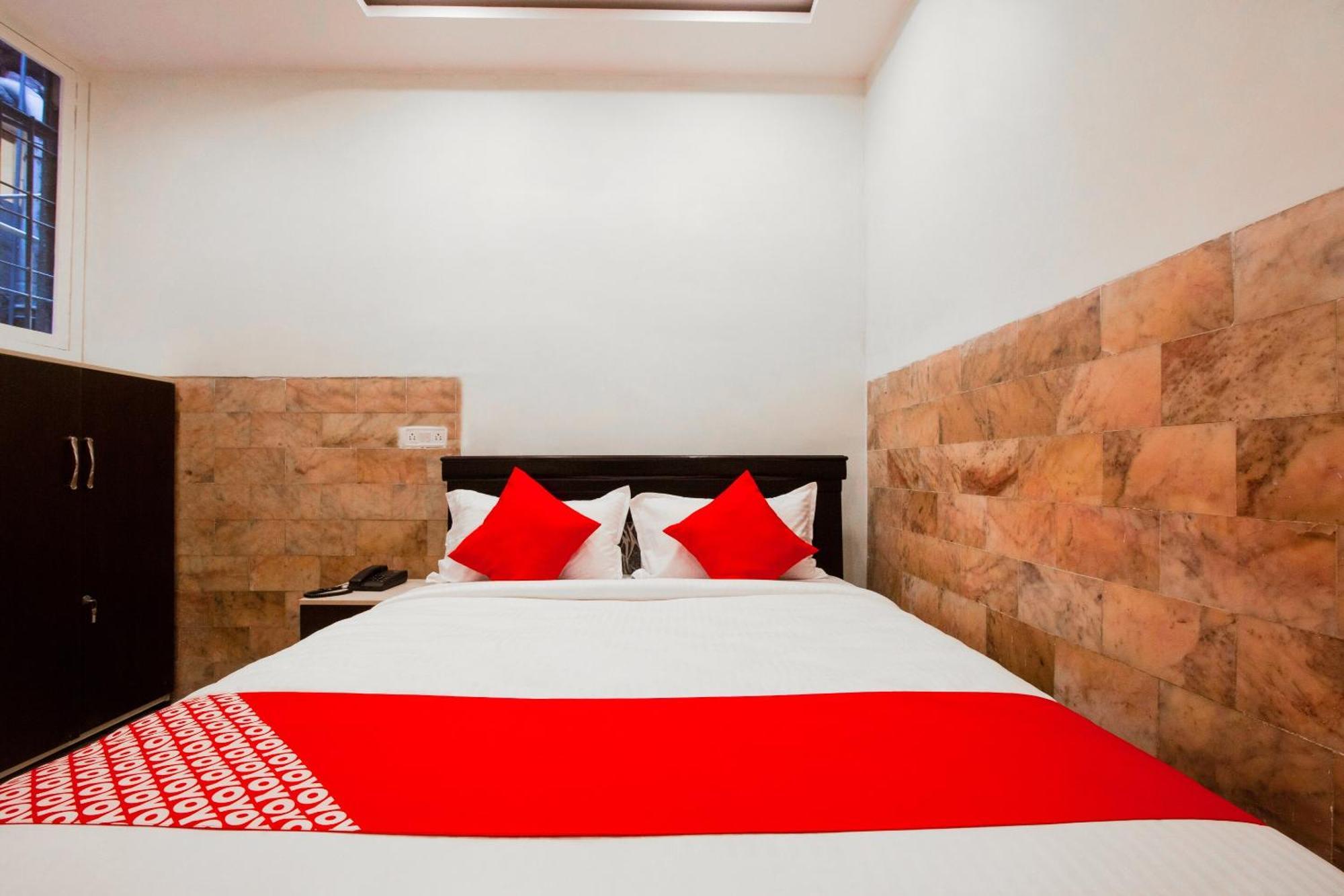 Secundurabad Super Hotel O Holiday Rani Gunj Opp Punjab National Bank מראה חיצוני תמונה